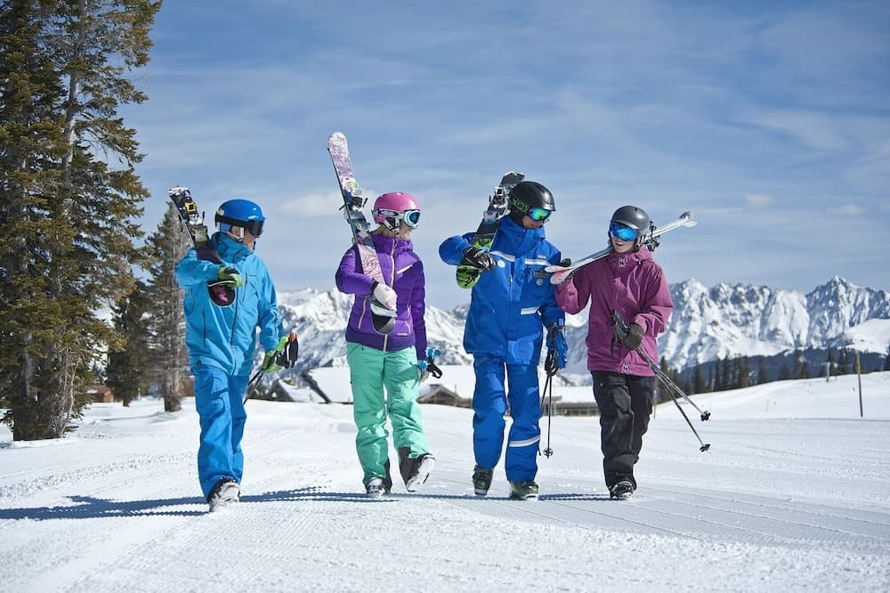 Snow and ski sports