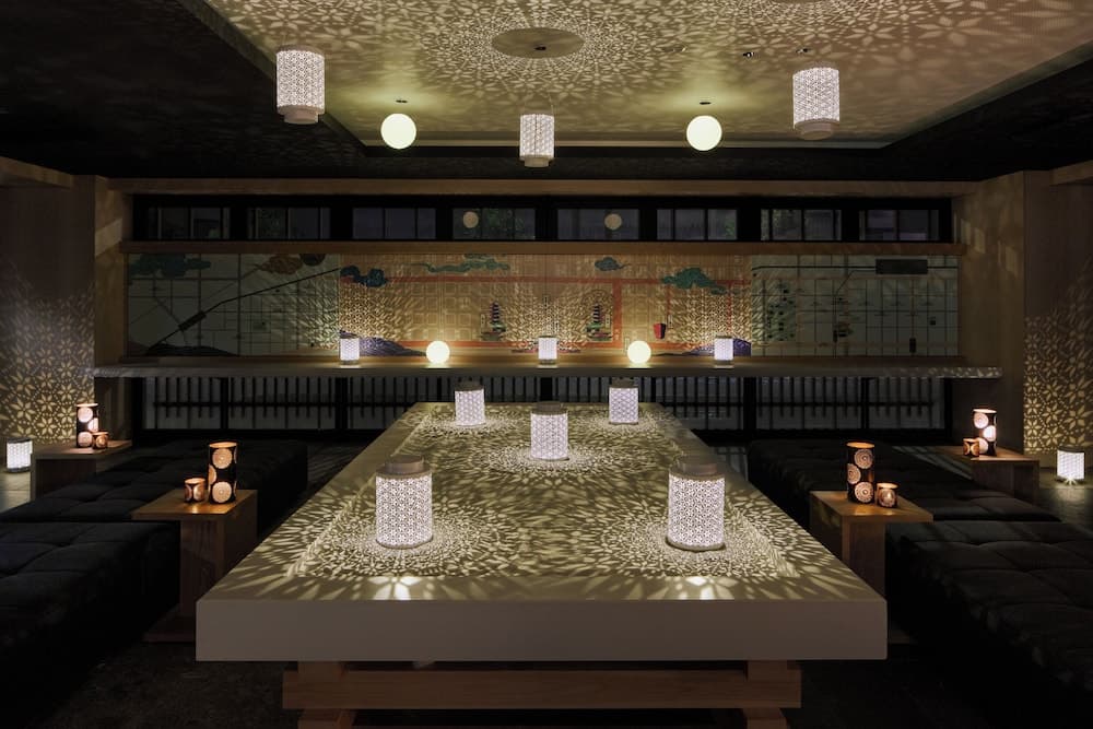 Lobby lounge