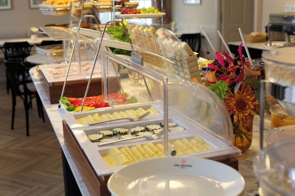 Breakfast buffet
