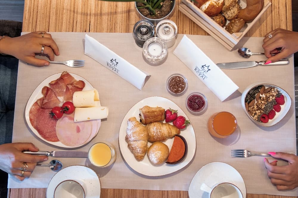 Breakfast buffet