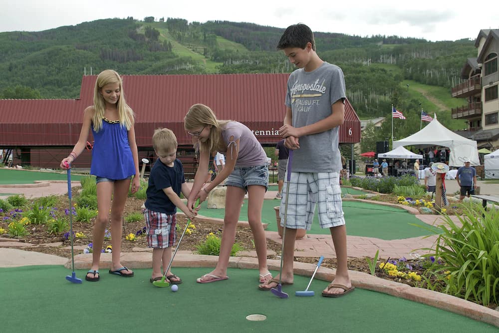 Mini-golf