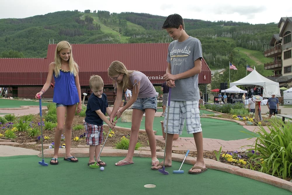 Mini-golf
