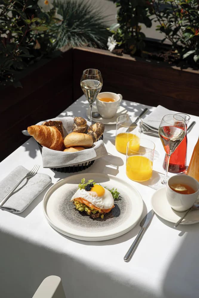 Breakfast meal