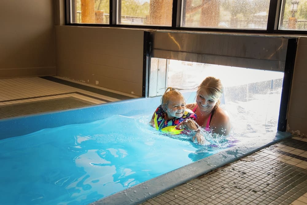 Indoor/outdoor pool