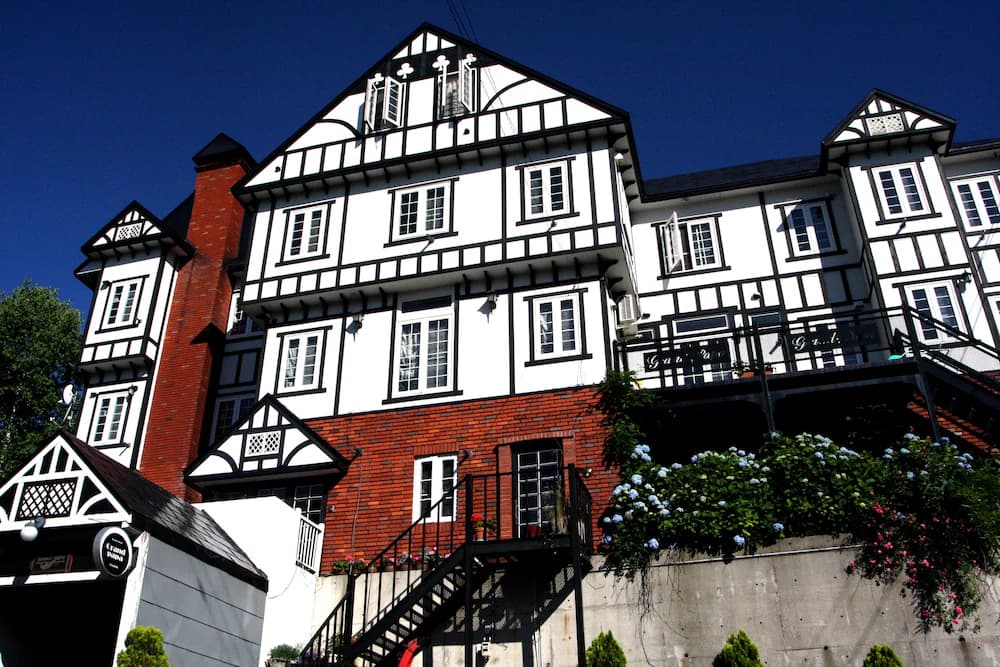 Primary image
