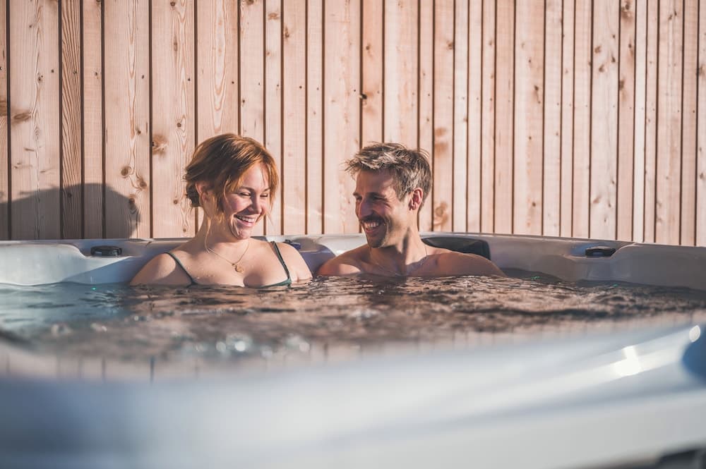 Private spa tub
