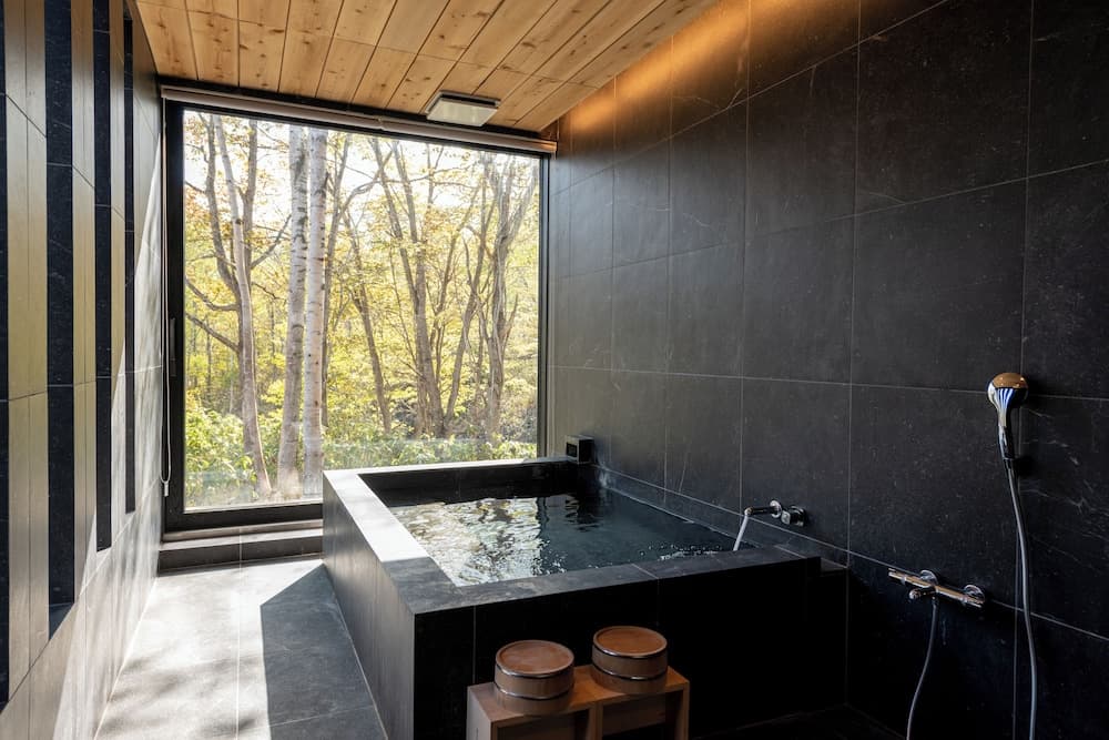 Private spa tub