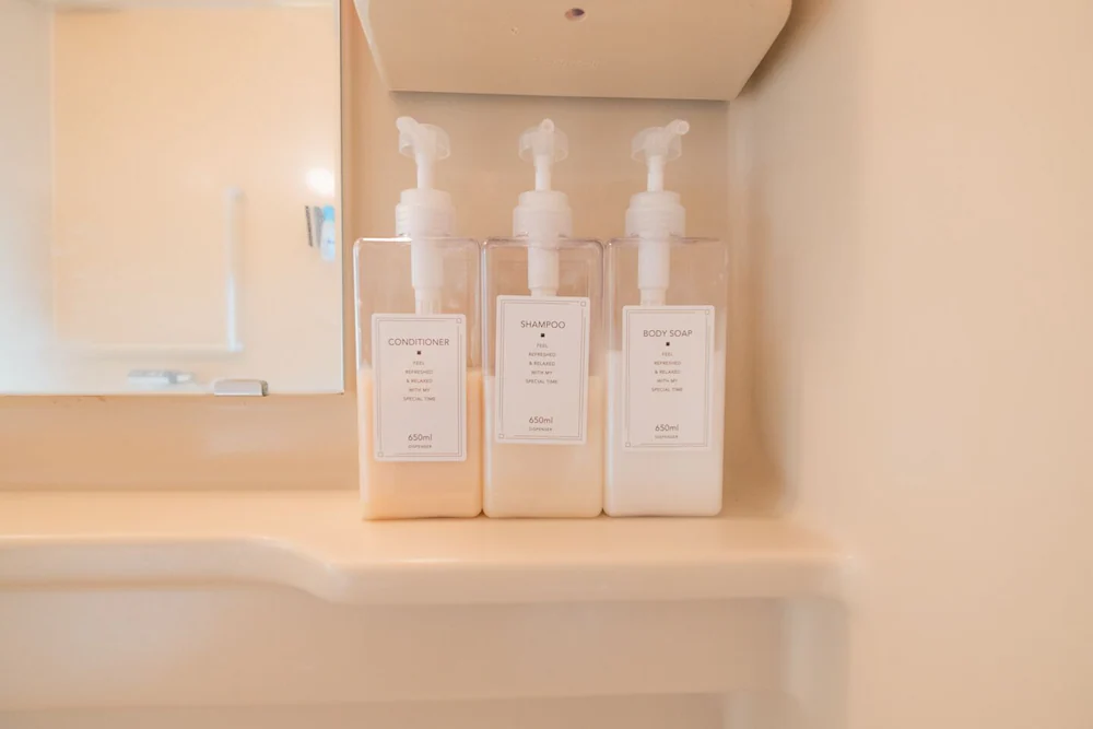 Bathroom amenities