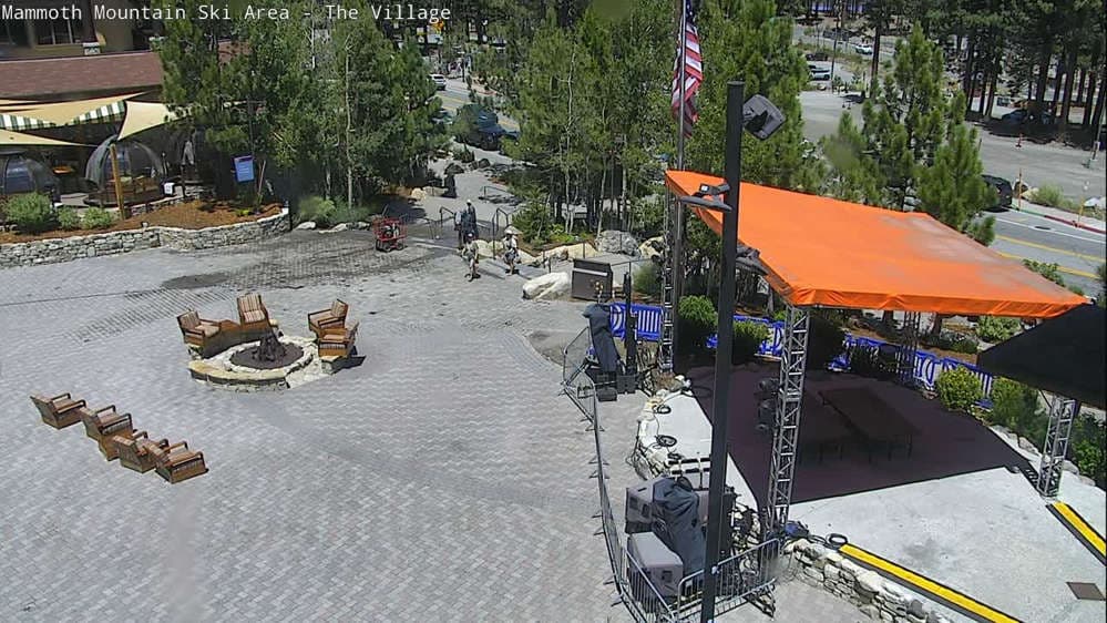 Mammoth - Stage