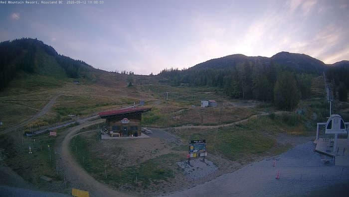 Red Resort Base Cam