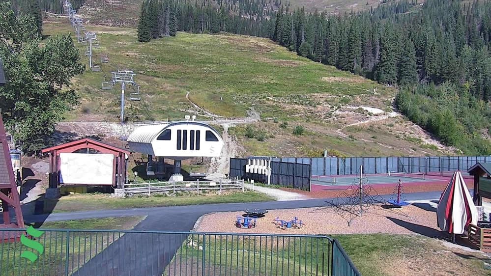 View of the mountain from the Taps Deck