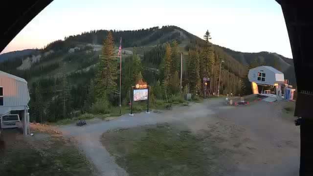 Silver Mountain Resort Mountain House Webcam | 5,700 ft.