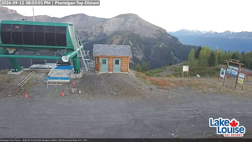 Lake Louise Mountain Fairmont Chateau Cam