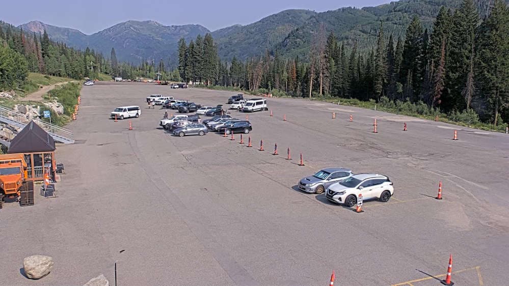 Solitude: Moonbeam Parking Lot Cam