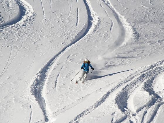 Guide to Cat Skiing