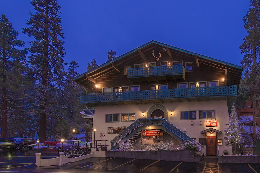 Mammoth Mountain ski packages Austria Hof Lodge