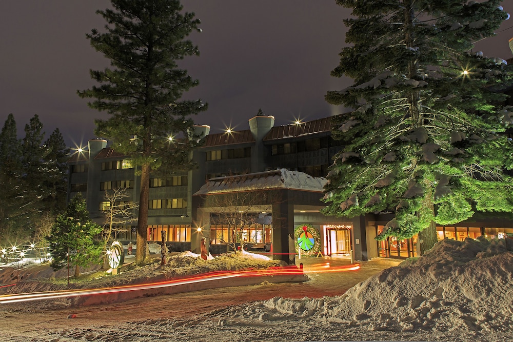 Heavenly ski packages Hilton Vacation Club Tahoe Seasons Lake Tahoe