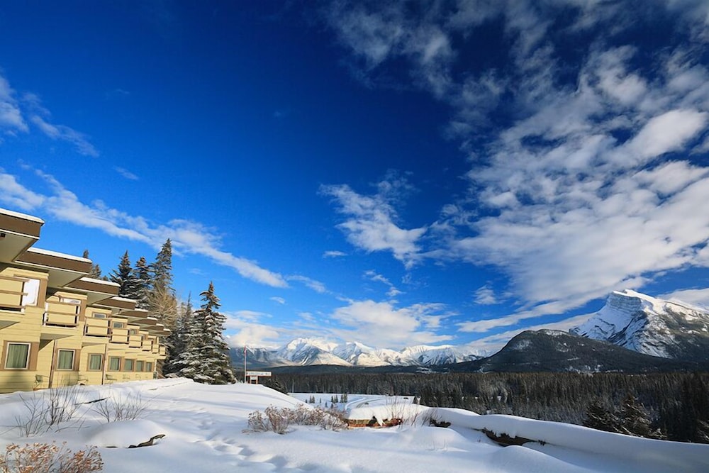 Mount Norquay ski packages The Juniper Hotel