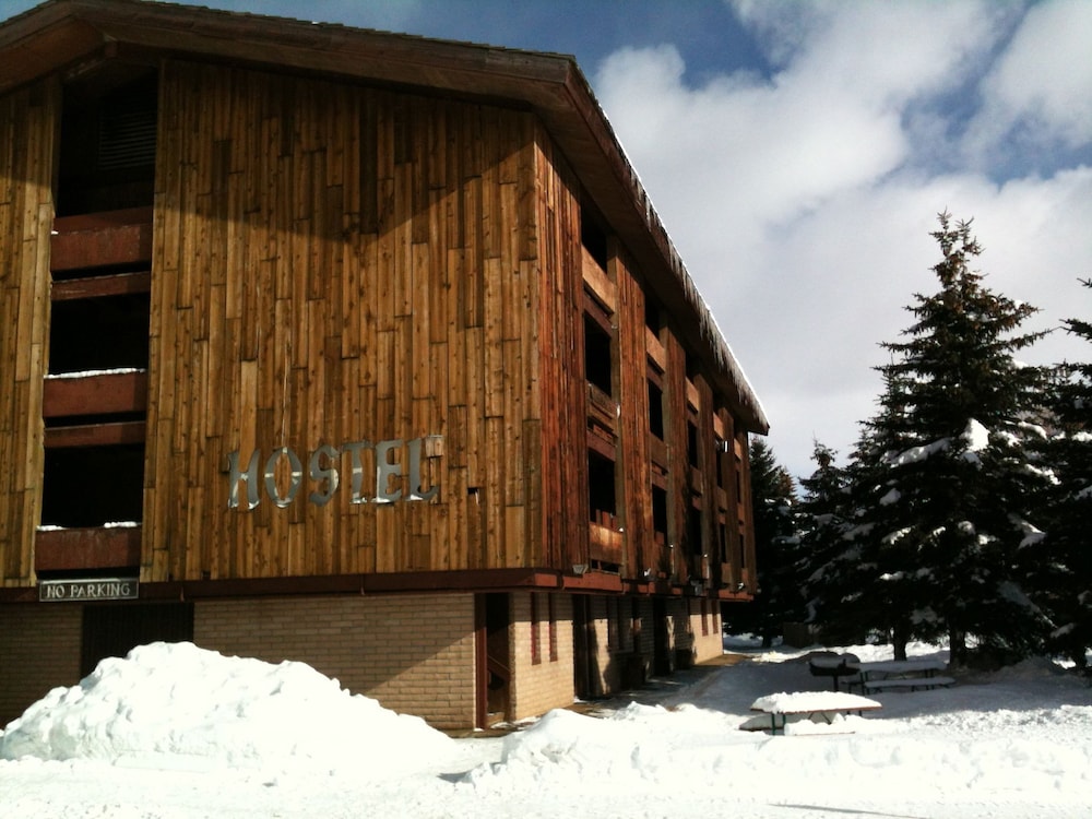 Jackson Hole ski packages The Hostel