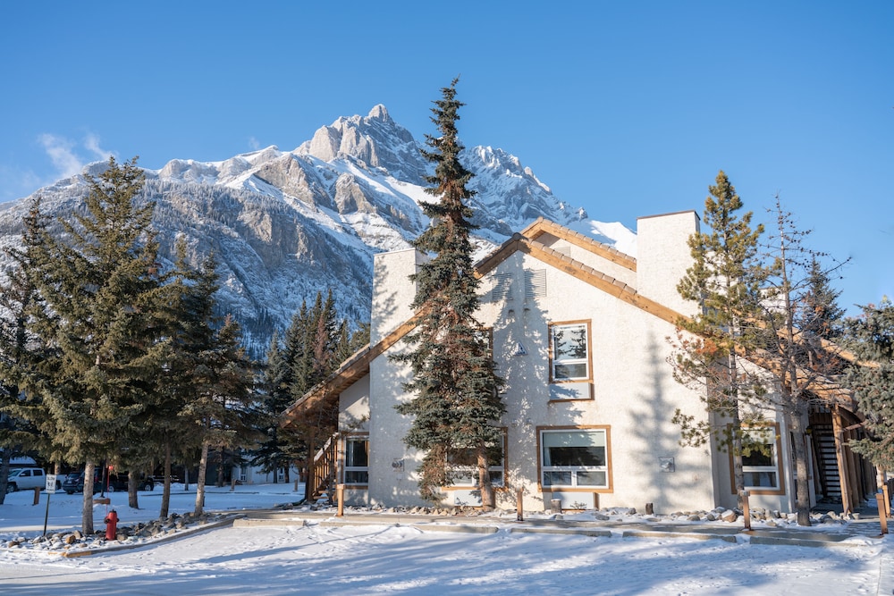 Sunshine Village ski packages Banff Rocky Mountain Resort