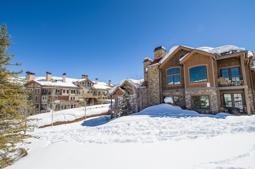 Aspen Snowmass ski packages Woodrun Place, A Destination by Hyatt Residence