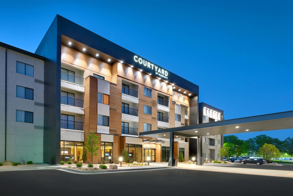 Alta ski packages Courtyard by Marriott Sandy