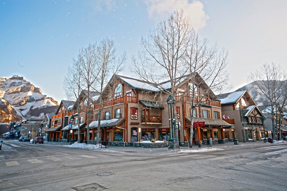 Sunshine Village ski packages Brewster Mountain Lodge
