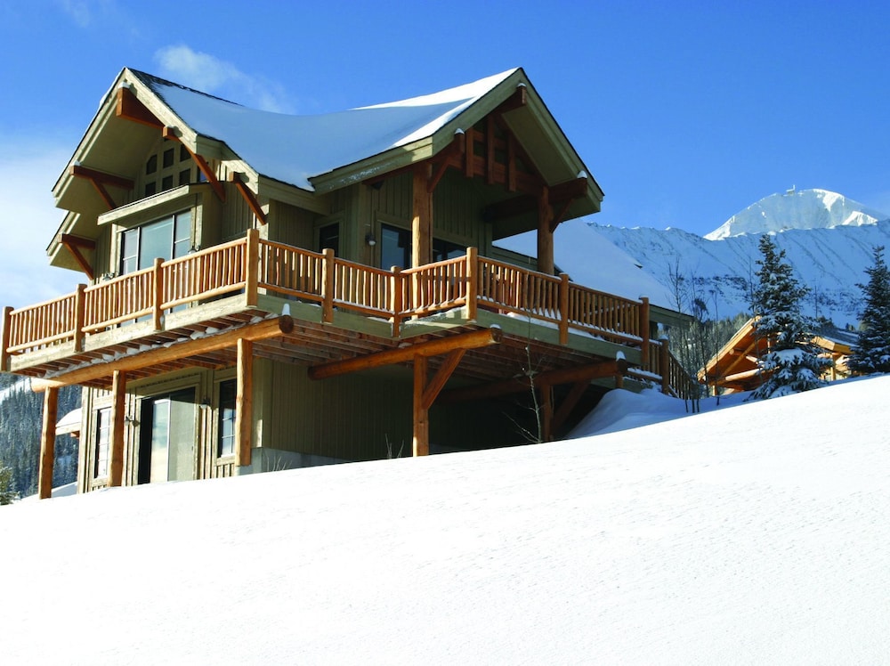 Big Sky Resort ski packages Moonlight Mountain Homes