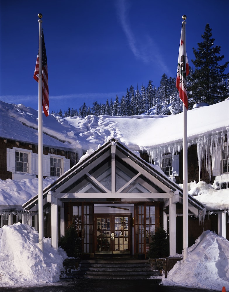 Palisades Tahoe (Squaw Valley) ski packages River Ranch Lodge & Restaurant