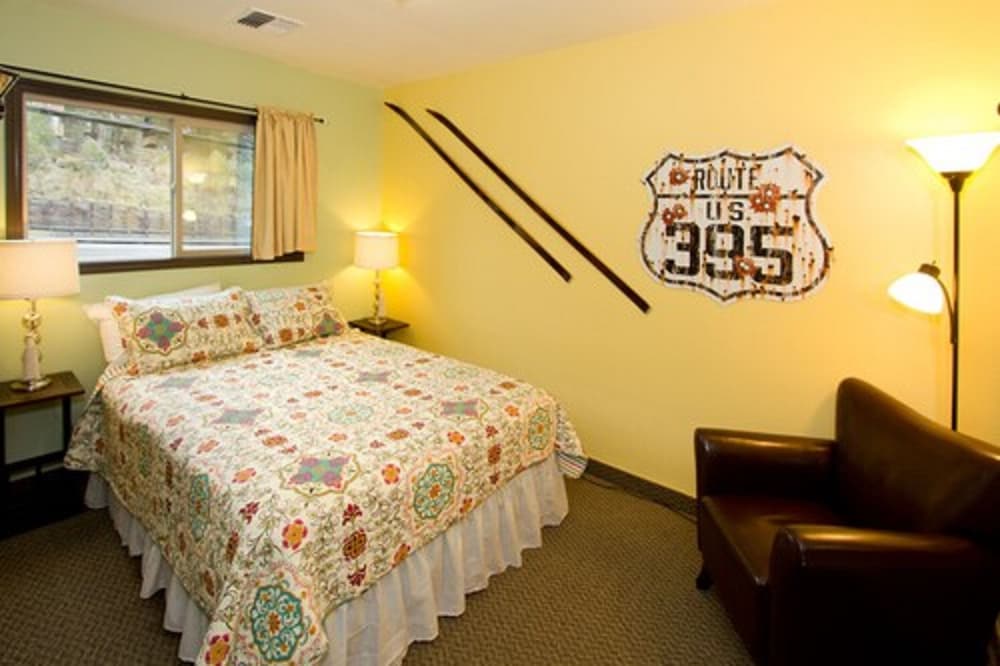 Mammoth Mountain ski packages Moderne Hostel