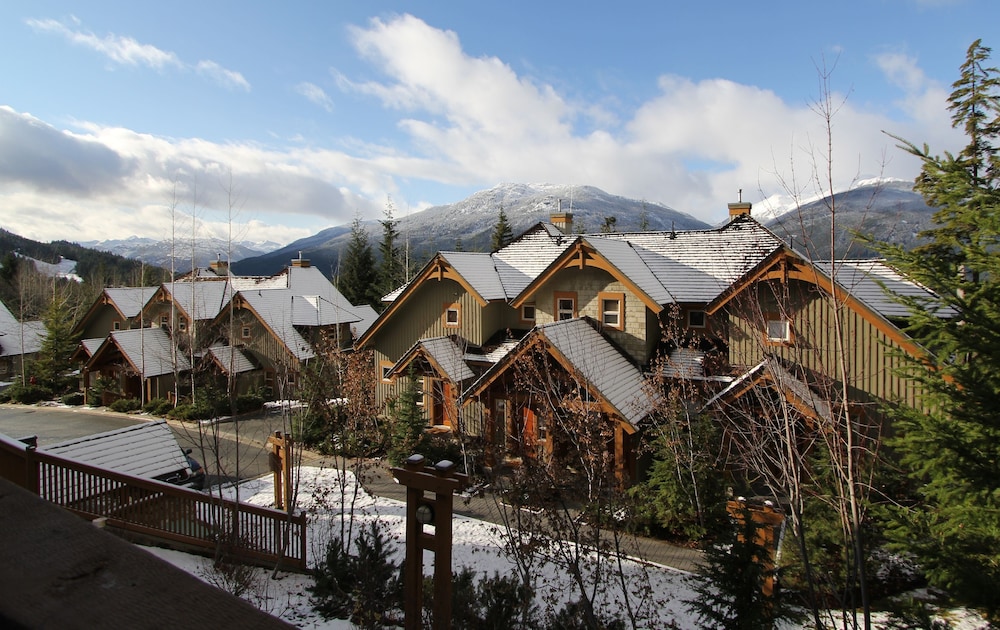 Whistler Blackcomb ski packages Signature Condos By Whistler Retreats