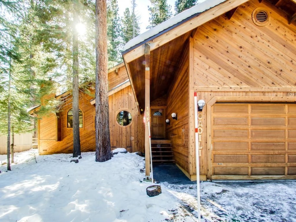 Northstar California ski packages Northstar Logging Trail Lodge