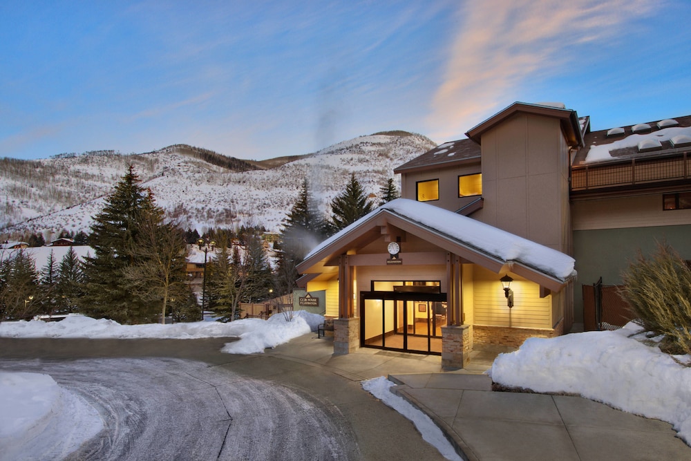 Vail ski packages Marriott's StreamSide Birch at Vail