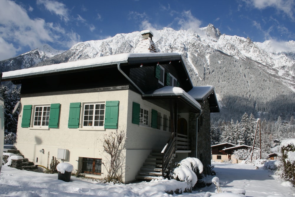 Chamonix Mont-Blanc ski packages Chalet les Pelerins