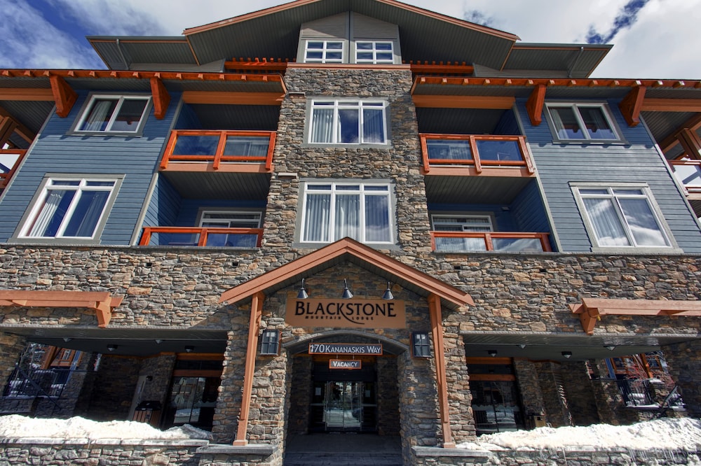 Banff ski packages Blackstone Mountain Lodge by CLIQUE