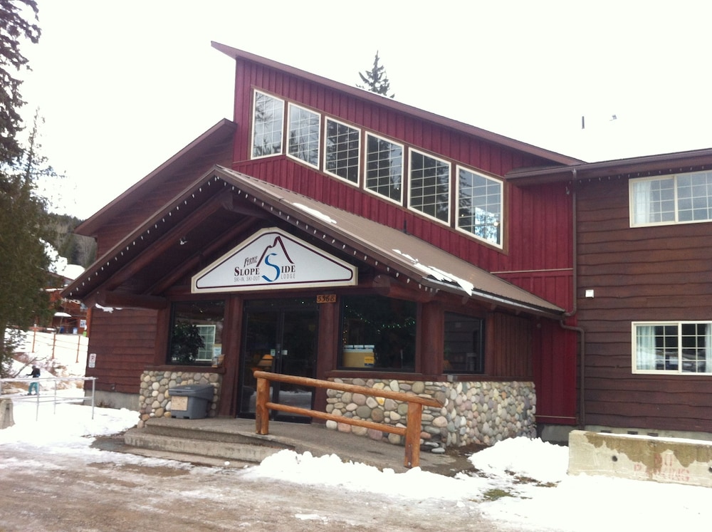 Fernie Alpine ski packages Fernie Slopeside Lodge