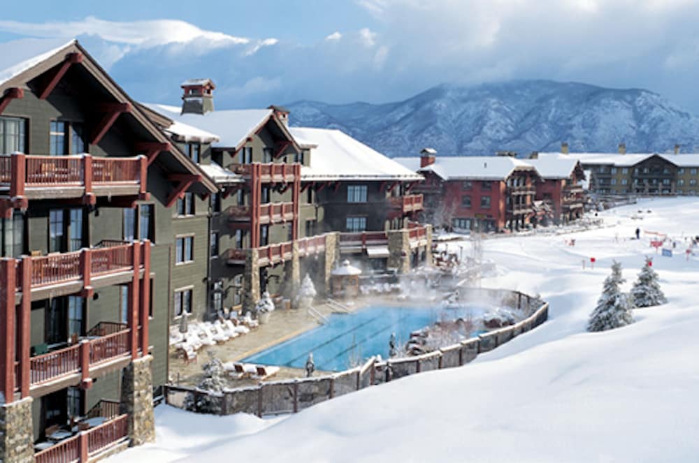 Aspen Snowmass ski packages Condo Ritz Carlton Club Aspen