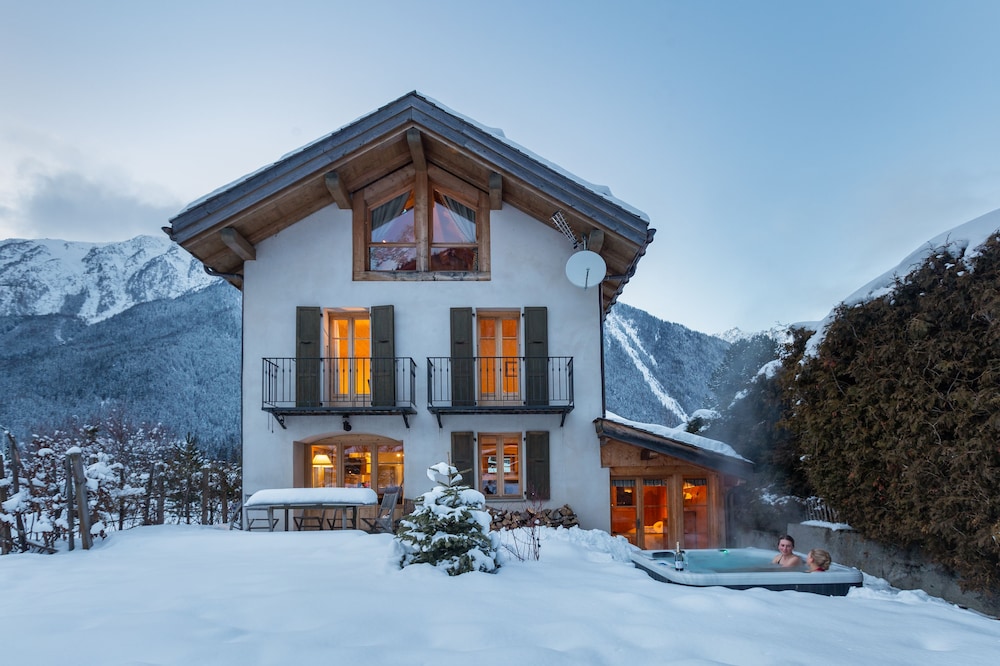 Chamonix Mont-Blanc ski packages Chalet Les Tissourds